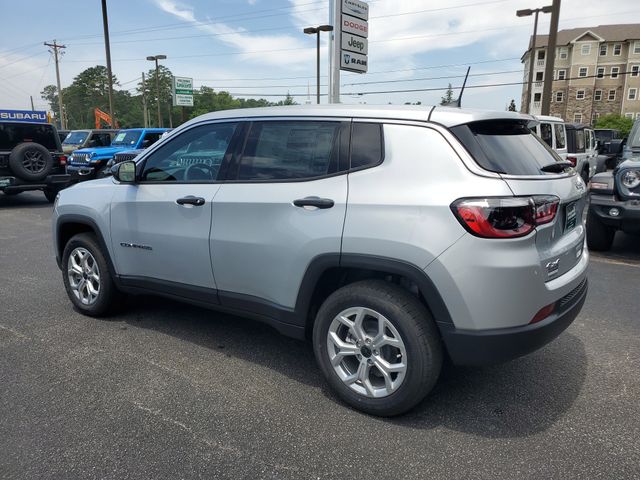 2025 Jeep Compass Sport photo 3