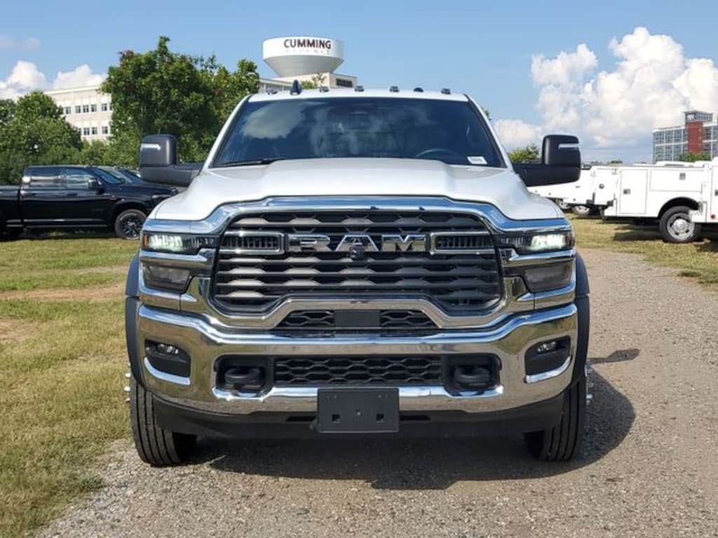 New 2025 Ram 5500 Chassis Cab 5500 TRADESMAN CHASSIS CREW CAB 4X4 84' CA Pickup