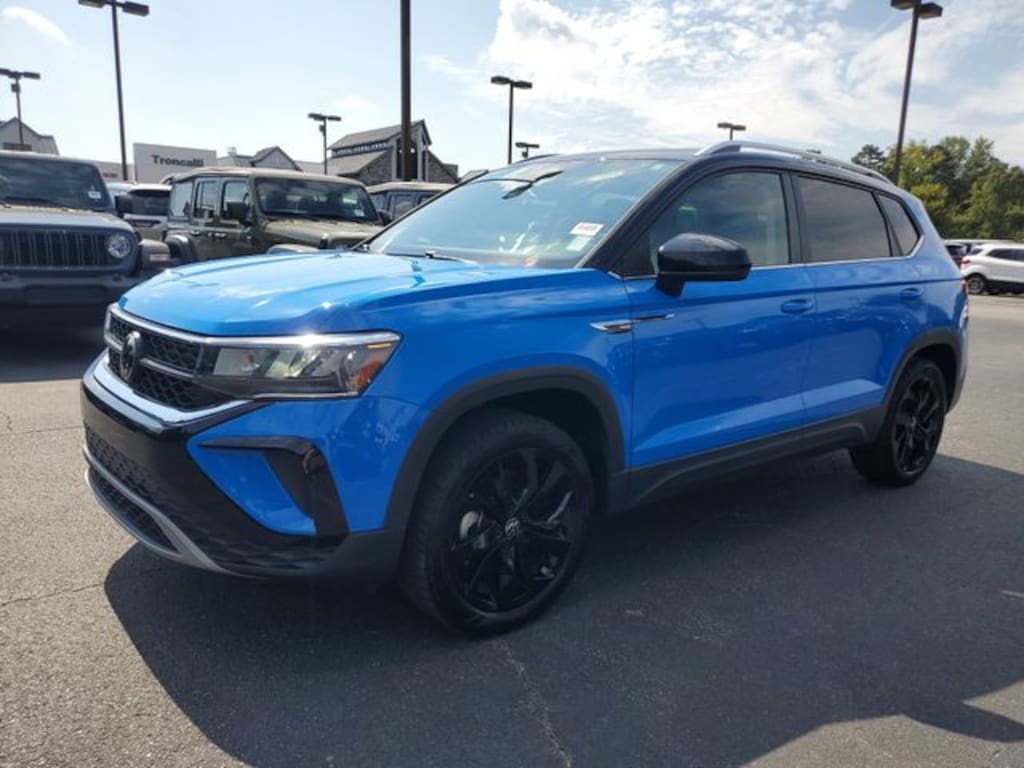 Used 2023 Volkswagen Taos 1.5T SE SUV