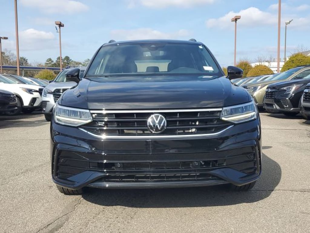 Used 2024 Volkswagen Tiguan 2.0T SE R-Line Black SUV