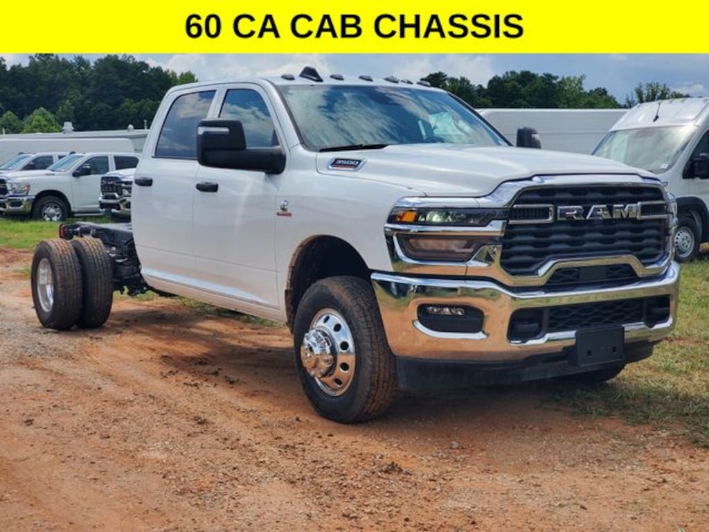 New 2025 Ram 3500 Chassis Cab 3500 TRADESMAN CREW CAB CHASSIS 4X4 60' CA Pickup