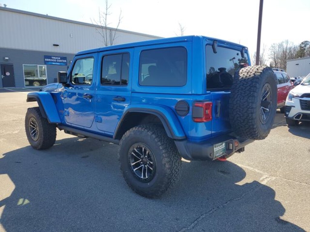 New 2026 Jeep Wrangler 4-DOOR RUBICON X Sport Utility