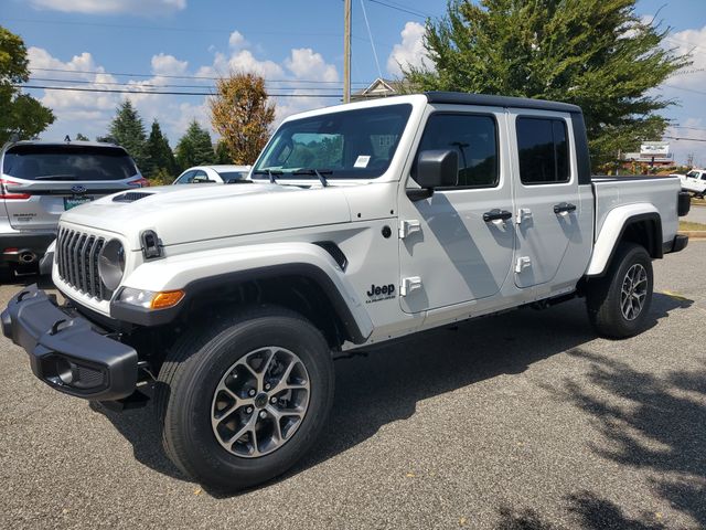 2025 Jeep Gladiator Sport S photo 3