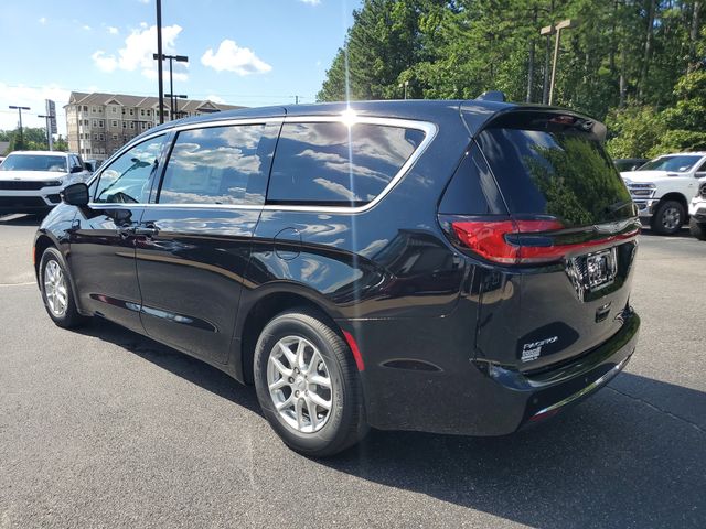 2025 Chrysler Pacifica photo 4