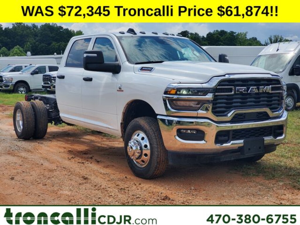 New 2025 Ram 3500 Chassis Cab 3500 TRADESMAN CREW CAB CHASSIS 4X4 60' CA Pickup