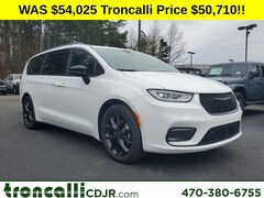 New 2026 Chrysler Pacifica LIMITED Passenger Van in Cumming GA