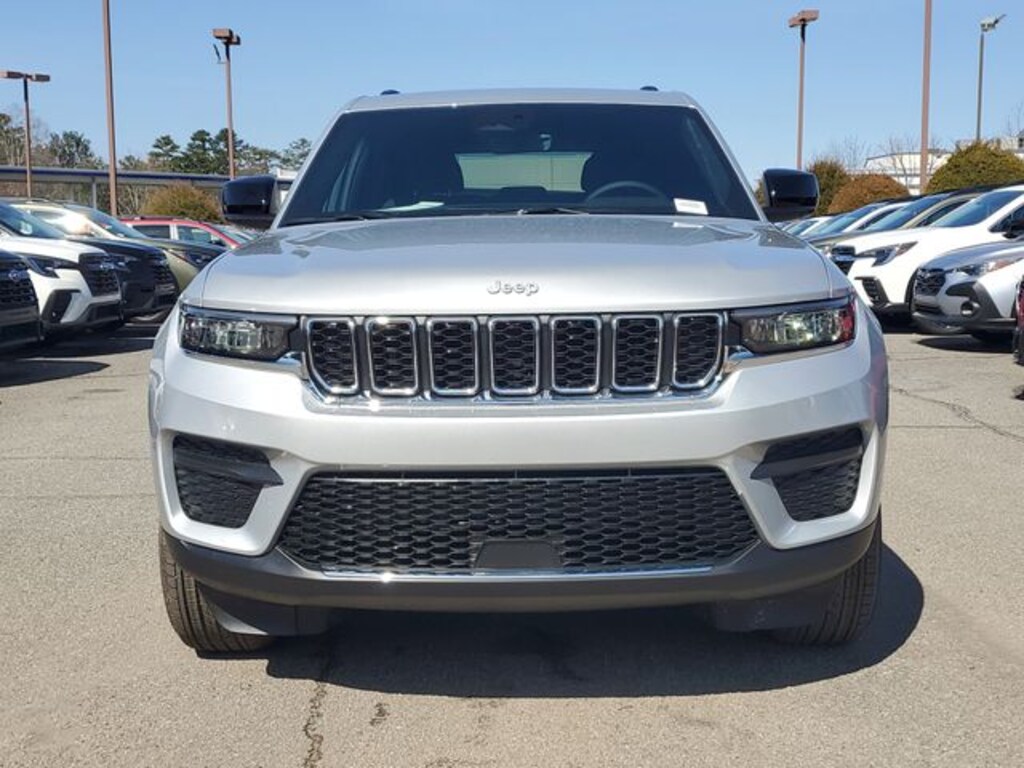New 2026 Jeep Grand Cherokee LAREDO 4X2 Sport Utility