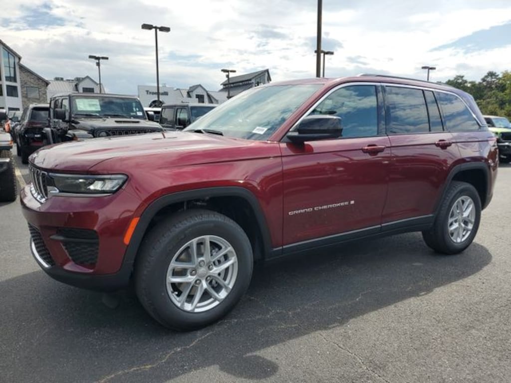 New 2025 Jeep Grand Cherokee LAREDO X 4X2 Sport Utility