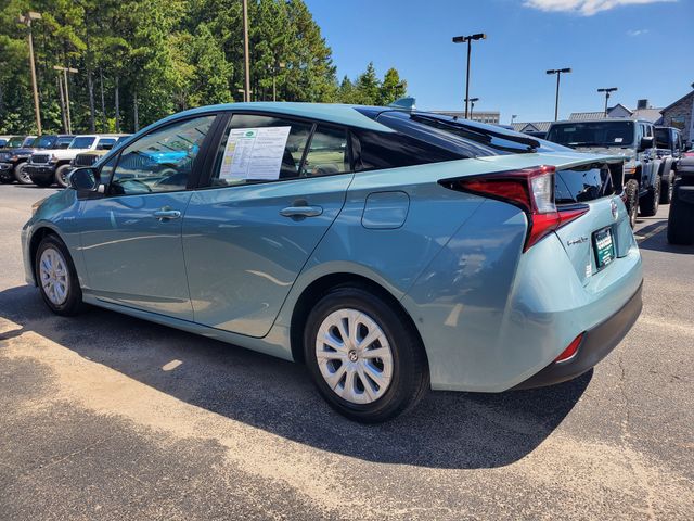 2022 Toyota Prius LE photo 4