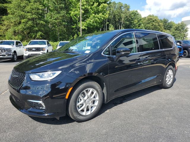 2025 Chrysler Pacifica photo 3