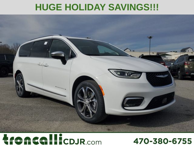 2026 Chrysler Pacifica Pinnacle's photo