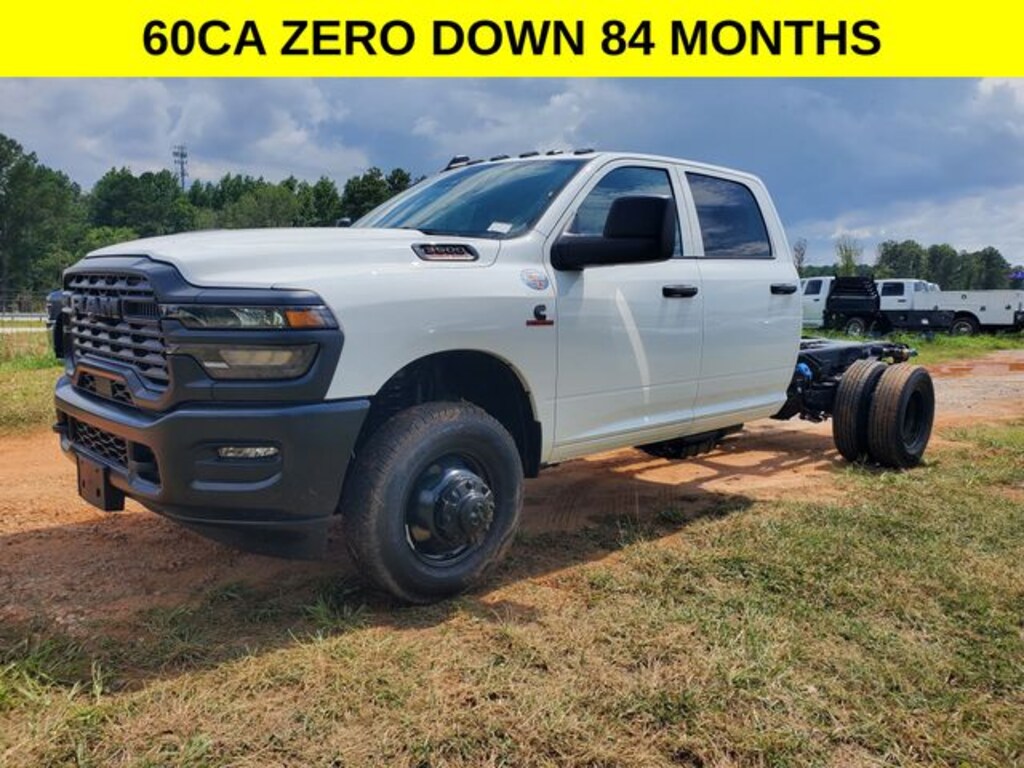 New 2025 Ram 3500 Chassis Cab 3500 TRADESMAN CREW CAB CHASSIS 4X4 60' CA Pickup