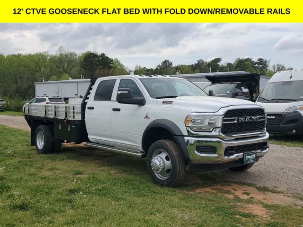 New 2024 Ram 5500 Chassis Cab 5500 TRADESMAN CHASSIS CREW CAB 4X4 84' CA Pickup
