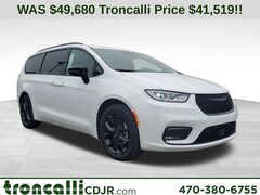 2026 Chrysler Pacifica SELECT Passenger Van