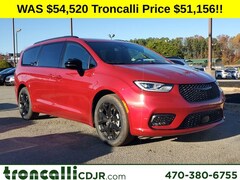 New 2026 Chrysler Pacifica LIMITED Passenger Van in Cumming GA