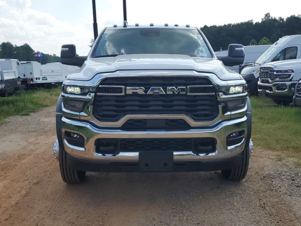 New 2025 Ram 4500 Chassis Cab 4500 TRADESMAN CHASSIS CREW CAB 4X4 84' CA Pickup