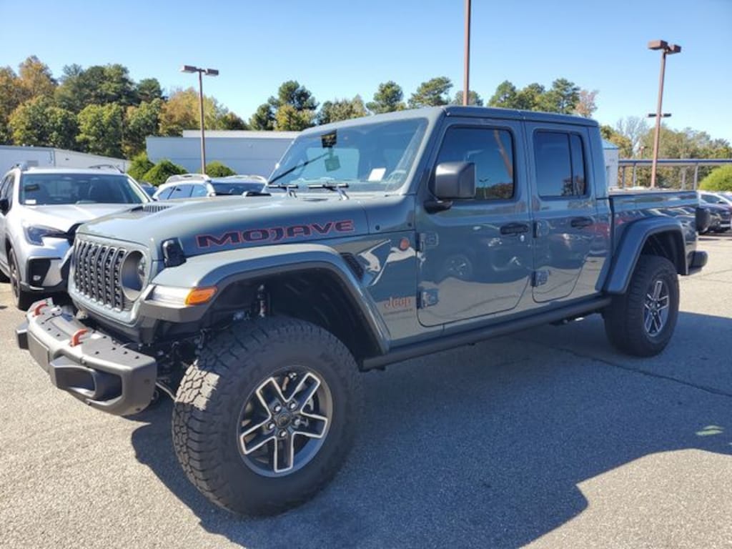 New 2025 Jeep Gladiator MOJAVE X 4X4 Pickup