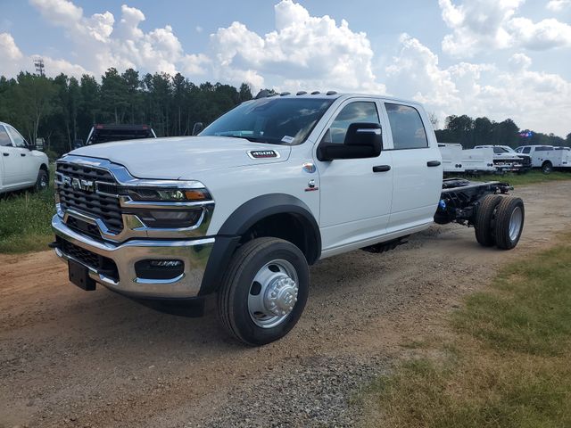 2025 Ram 4500 Tradesman photo 3