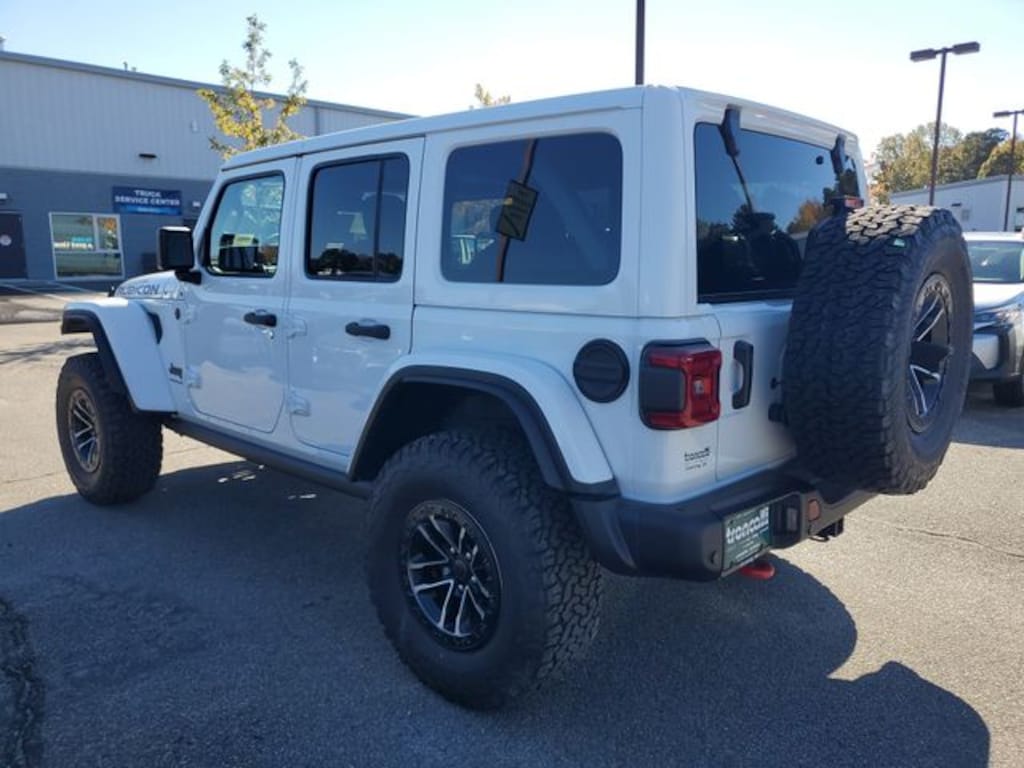 New 2026 Jeep Wrangler 4-DOOR RUBICON X Sport Utility