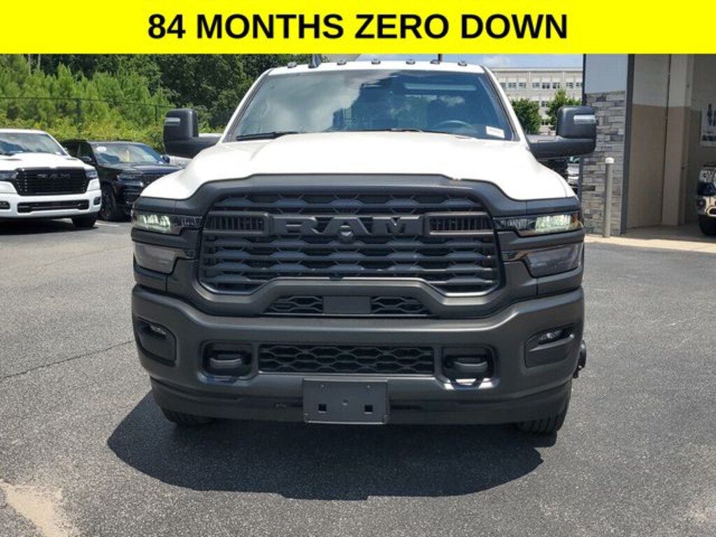 New 2025 Ram 3500 Chassis Cab 3500 TRADESMAN CREW CAB CHASSIS 4X4 60' CA Pickup