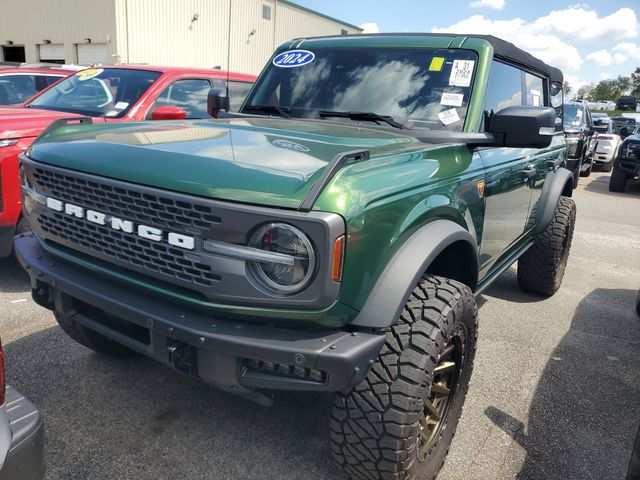 2024 Ford Bronco Badlands photo 2