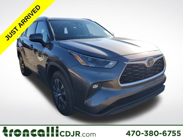 2022 Toyota Highlander XLE's photo