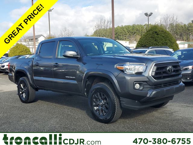 2022 Toyota Tacoma SR5's photo