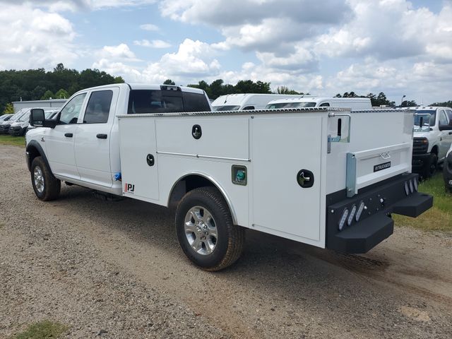 2025 Ram 3500 Big Horn photo 4