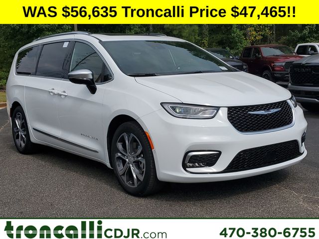 2026 Chrysler Pacifica Pinnacle's photo