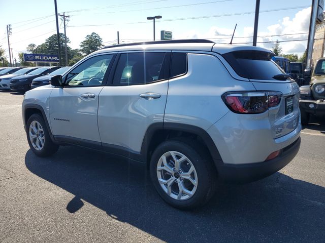 2025 Jeep Compass Latitude photo 4