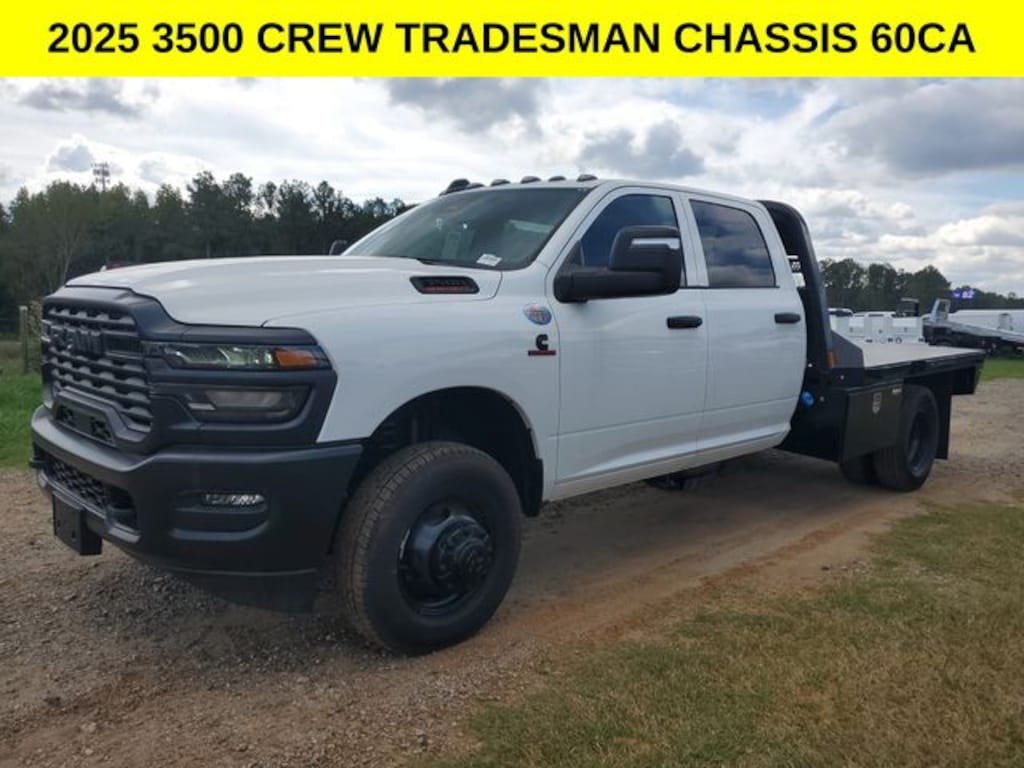 New 2025 Ram 3500 Chassis Cab 3500 TRADESMAN CREW CAB CHASSIS 4X4 60' CA Pickup