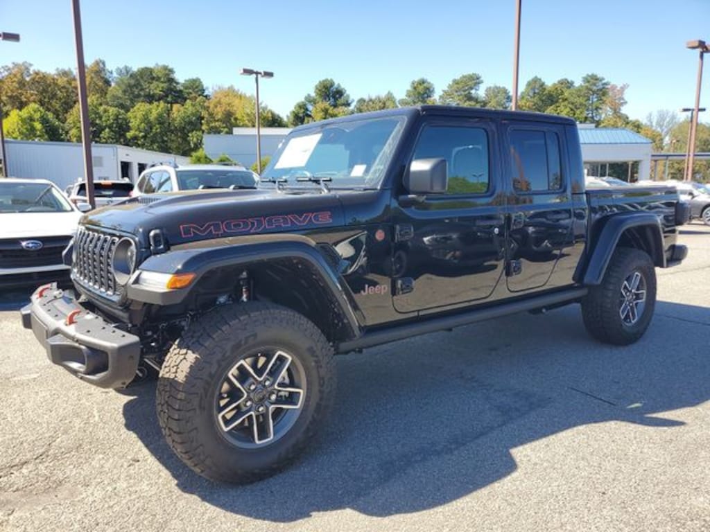 New 2025 Jeep Gladiator MOJAVE X 4X4 Pickup
