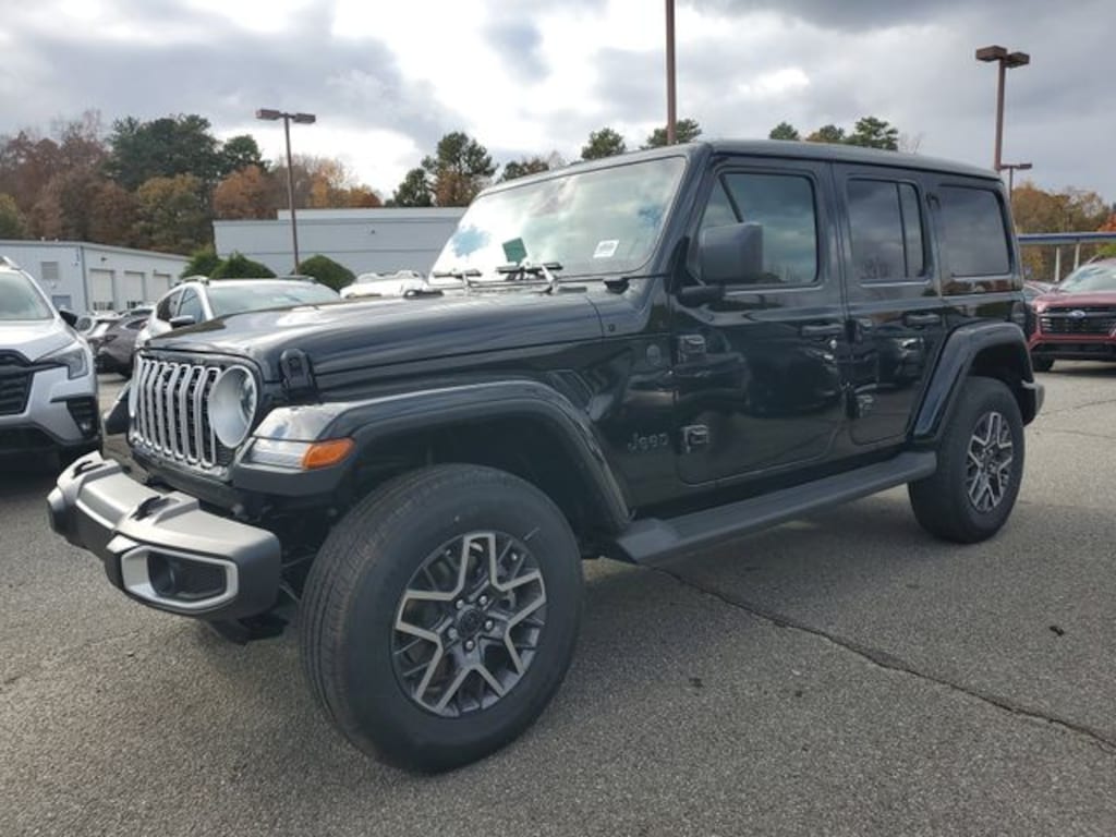 New 2026 Jeep Wrangler 4-DOOR SAHARA Sport Utility