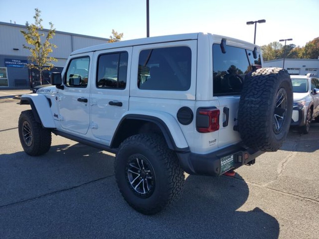 New 2026 Jeep Wrangler 4-DOOR RUBICON X Sport Utility