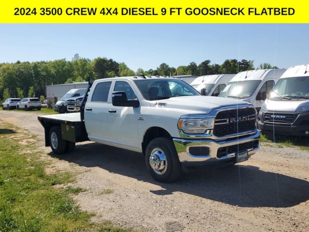 New 2024 Ram 3500 Chassis Cab 3500 TRADESMAN CREW CAB CHASSIS 4X4 60' CA Pickup