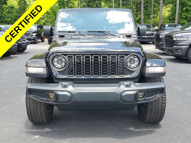 2024 Jeep Gladiator photo 2