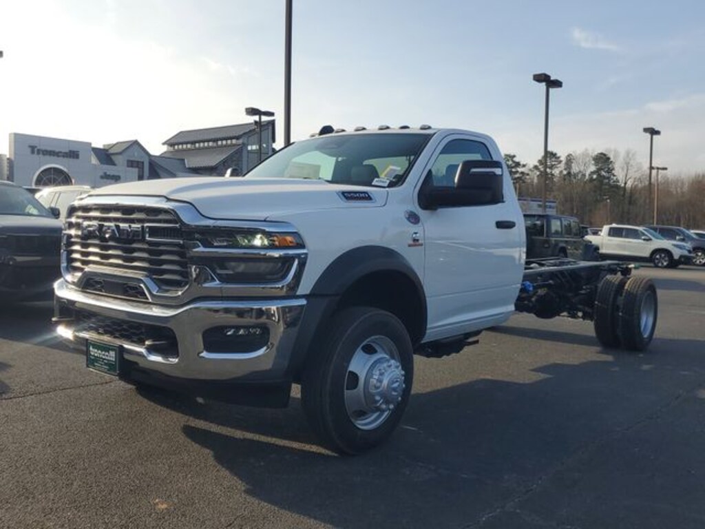 New 2026 Ram 5500 Chassis Cab TRADESMAN REGULAR 4X4 108' CA Pickup
