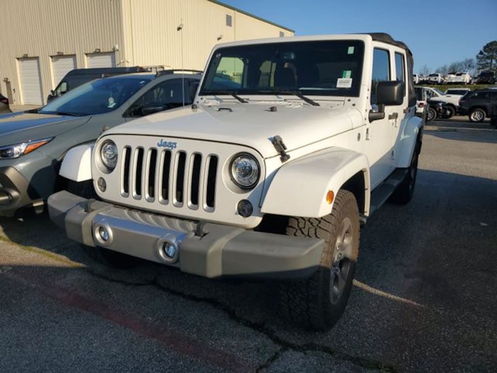 Used 2017 Jeep Wrangler Unlimited Sahara SUV