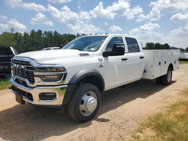2025 Ram 4500 Tradesman photo 3