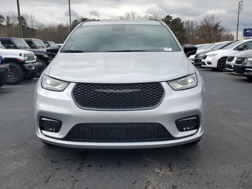 New 2026 Chrysler Pacifica LIMITED Passenger Van