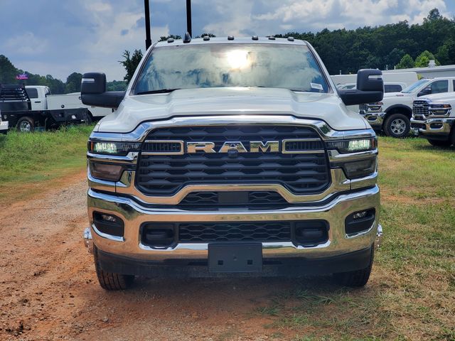 2025 Ram 3500 Tradesman photo 2