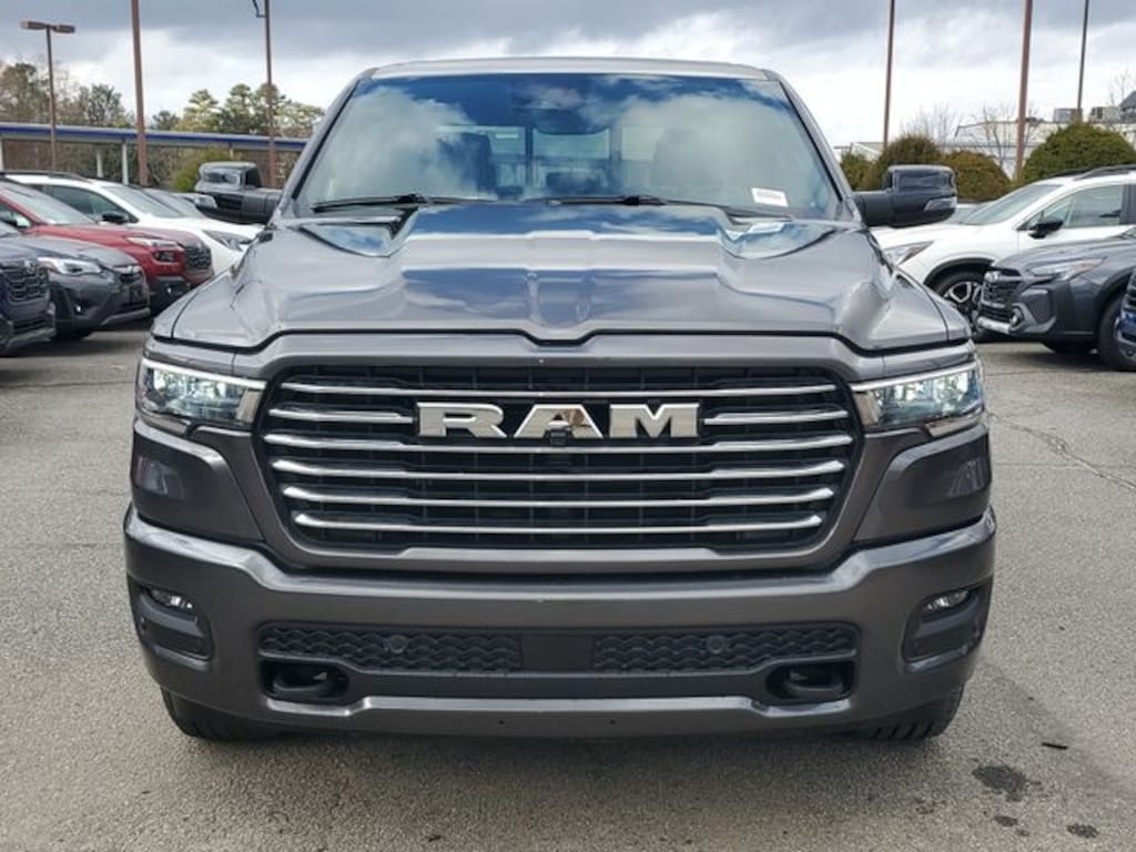 New 2026 Ram 1500 LARAMIE CREW CAB 4X4 5'7 BOX Pickup