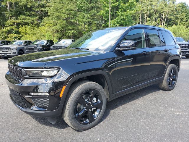 2025 Jeep Grand Cherokee Limited photo 3