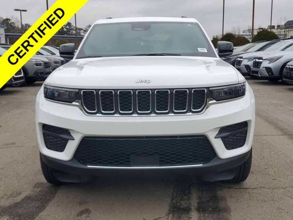 Used 2025 Jeep Grand Cherokee Laredo SUV