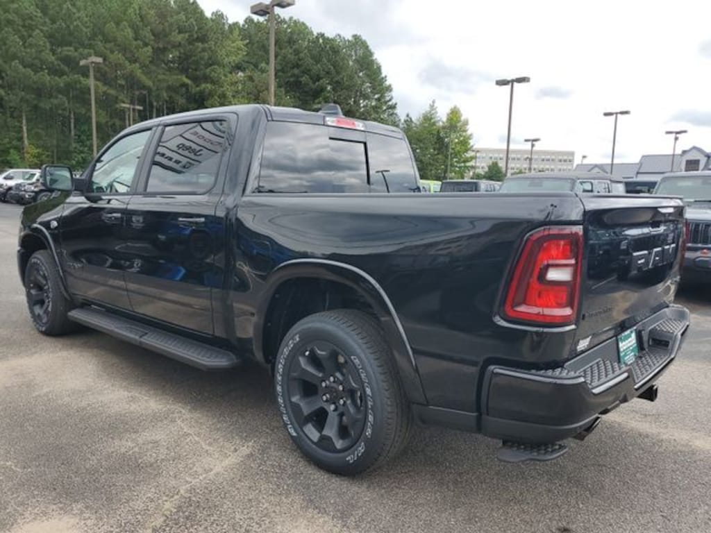 New 2026 Ram 1500 BIG HORN CREW CAB 4X4 5'7 BOX Pickup