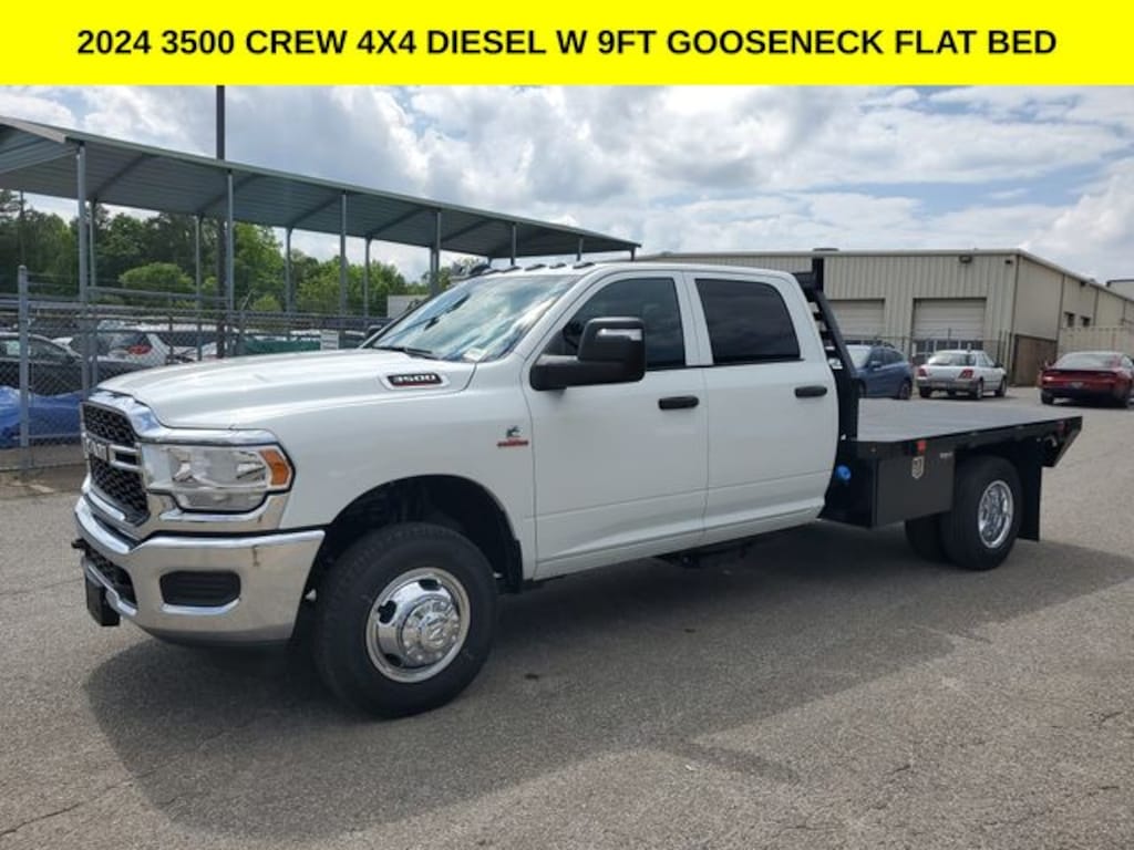 New 2024 Ram 3500 Chassis Cab 3500 TRADESMAN CREW CAB CHASSIS 4X4 60' CA Pickup