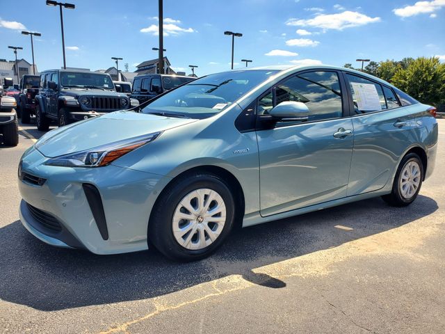 2022 Toyota Prius LE photo 3