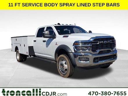 2026 Ram 5500 Chassis Cab TRADESMAN  CREW  4X4 84' CA Pickup