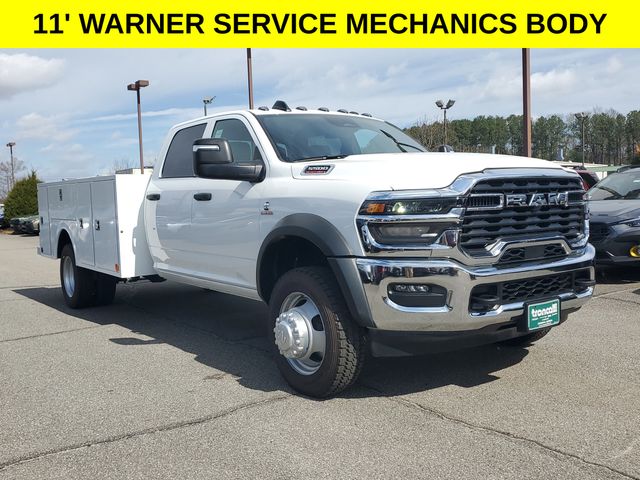 2026 RAM 5500 Big Horn 4X4 Crew Cab DRW 197" WB's photo