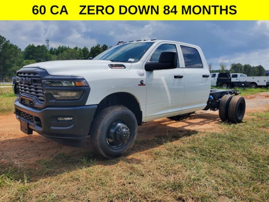 New 2025 Ram 3500 Chassis Cab 3500 TRADESMAN CREW CAB CHASSIS 4X4 60' CA Pickup